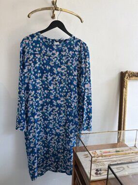 Humanoid casual summer dress